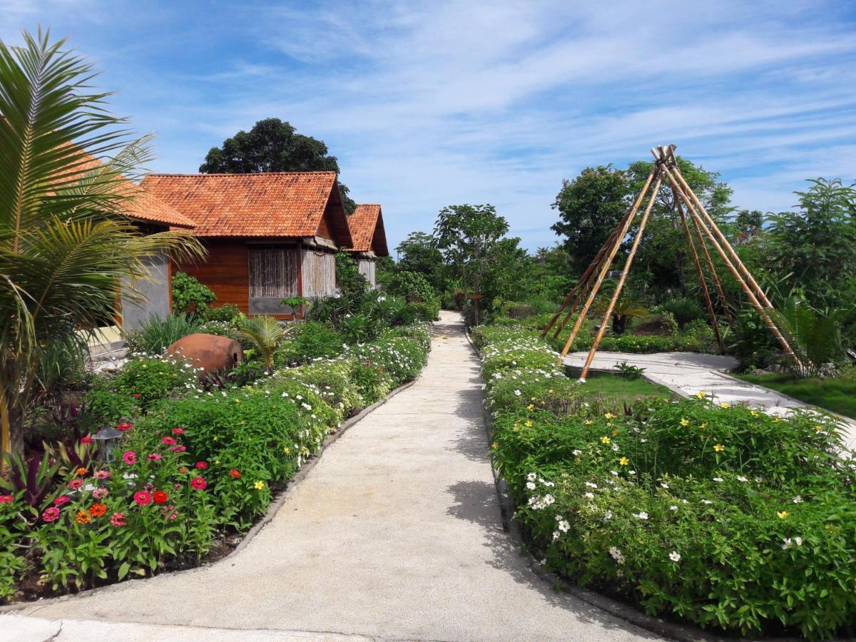 Marind Dive Eco Resort Waha Exterior photo