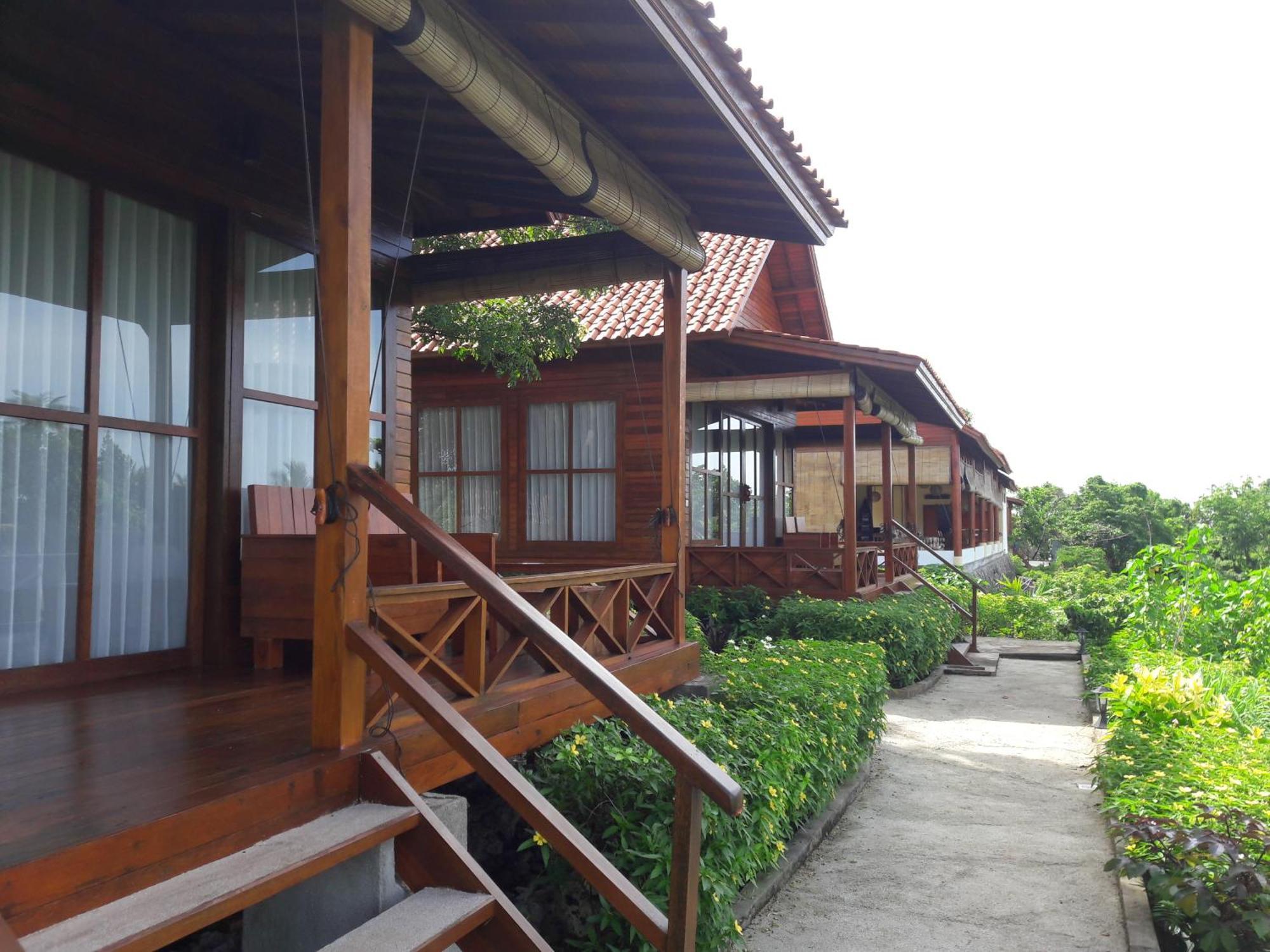 Marind Dive Eco Resort Waha Exterior photo